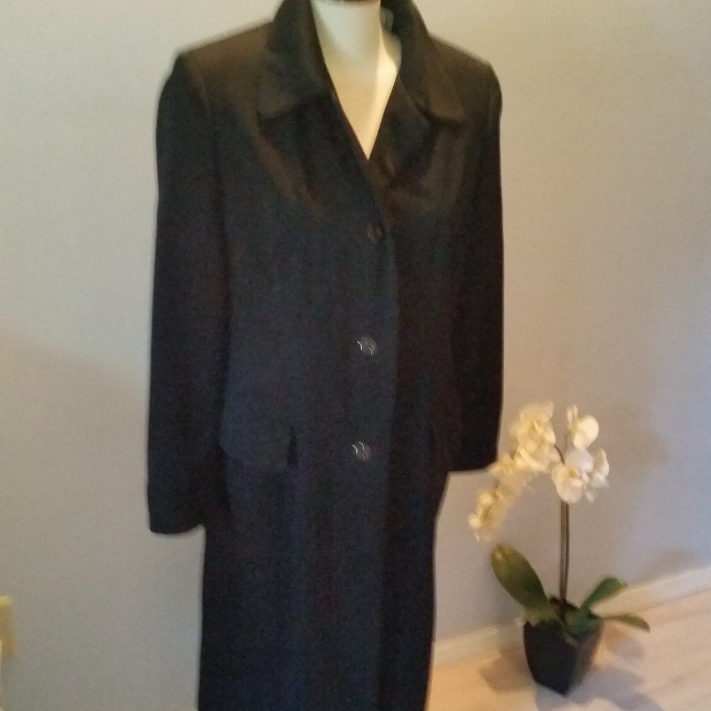 Classic black Utex lightweight coat EUC